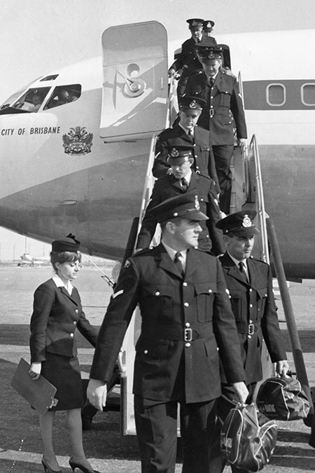 Police officers including First Constable Ian Hardy (front) arrive in Cyprus on 24 May 1964 to begin Australia’s 53-year mission to the United Nations Peacekeeping Force in Cyprus.